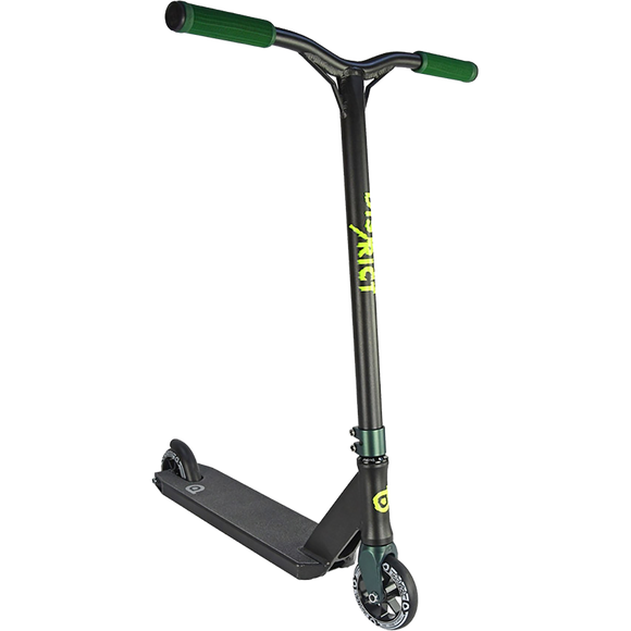 District C050 Scooter - Color:  Pearl Black