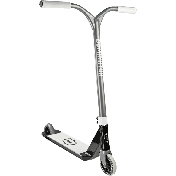 Dominator Airborne Scooter - Color:  Black/White